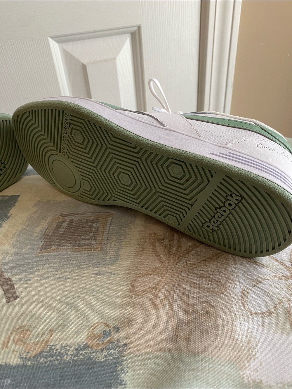 Reebok Size 9 Court Advance White and Green Women’s Sneakers - Picture 10 of 12